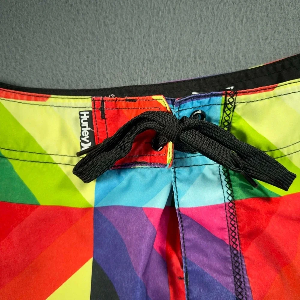 Hurley Board Shorts Mens 34 Multicolor Geometric Surf Swim Trunks - Meas. 32x10